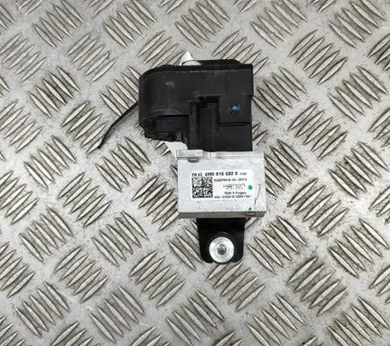 Porsche Taycan 9J1 Air conditioning (A/C) expansion valve 4M0816682E