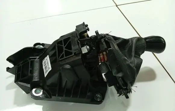 Mazda 5 Gear shifter/selector 8159025200TF