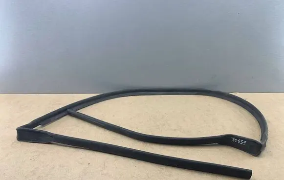 BMW X5 E53 Engine bonnet/hood lock trim molding 51718403225 8403225