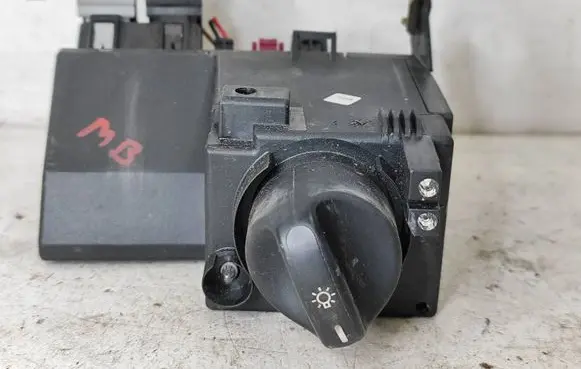 Mercedes-Benz E W210 Light switch 2105452004