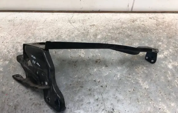 Mercedes-Benz C W204 Headlight/headlamp mounting bracket 204626045