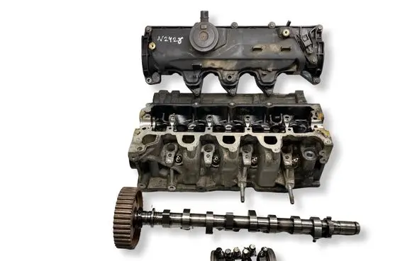 Nissan Note (E11) Engine head 110421067R 8200629199G