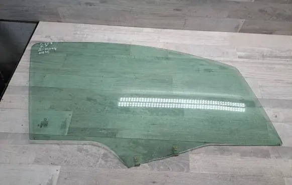 Peugeot 207 Rear door window glass 43R001583 E000199 AS2M3232DOT682