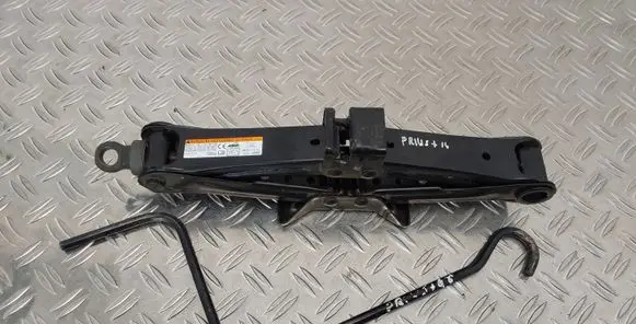 Toyota Prius+ (ZVW40) Lift Jack 