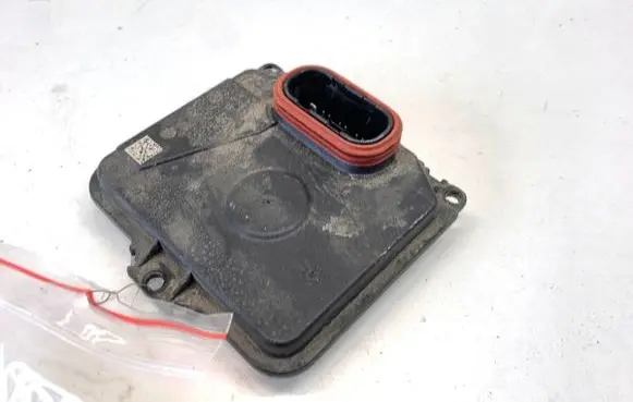 Audi A4 S4 B9 8W Voltage converter/converter module 4M0907397AC