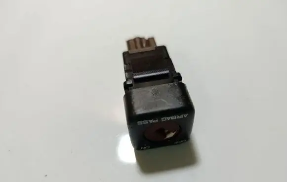 Peugeot 407 Passenger airbag on/off switch 23143509303