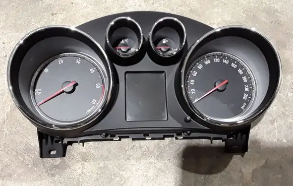 Opel Insignia A Speedometer (instrument cluster) 20930202