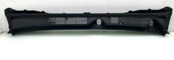 Nissan Navara D23 Wiper trim 668625KA0A 668624JA0A