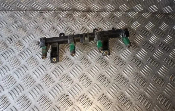 Peugeot 206 Fuel injectors set 9655833580