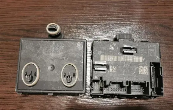 Audi Q3 F3 Door control unit/module 5Q0959592L