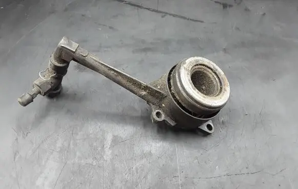 Volkswagen Touran I Clutch release bearing slave cylinder NOCODE