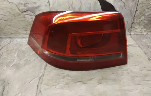 Volkswagen PASSAT B7 Rear/tail lights 3AE945095F