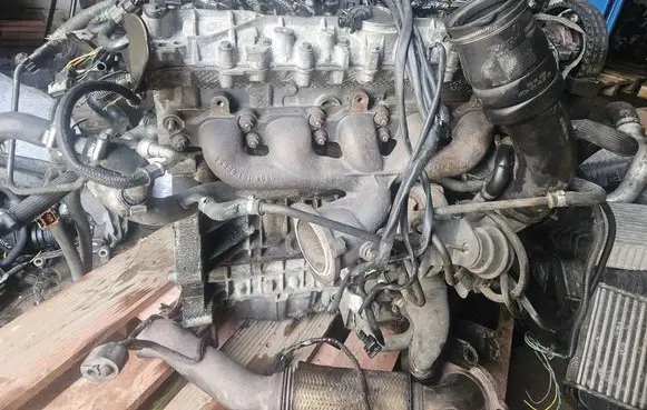 Volvo V70 Engine 30677776 864289006