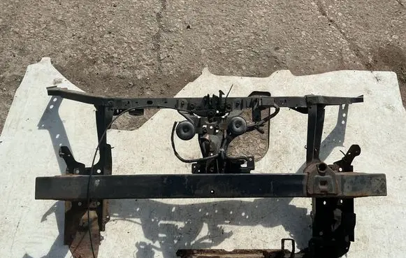 Nissan X-Trail T31 Top upper radiator support slam panel