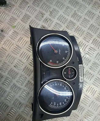 Opel Zafira B Speedometer (instrument cluster) 13216684 SW4405