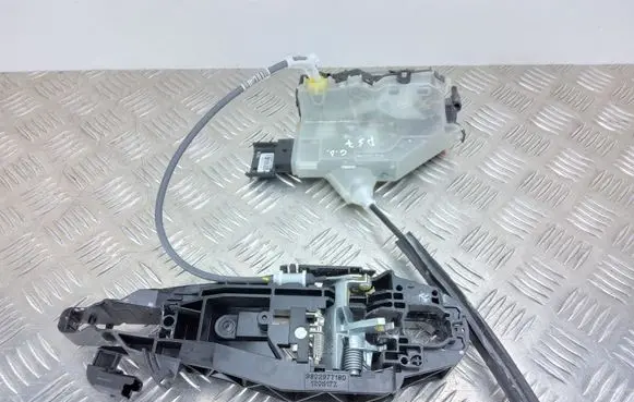 Citroen DS7 Crossback Rear door lock 9802977180