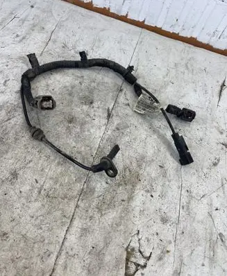 Opel Astra J Rear ABS sensor wiring 13253612