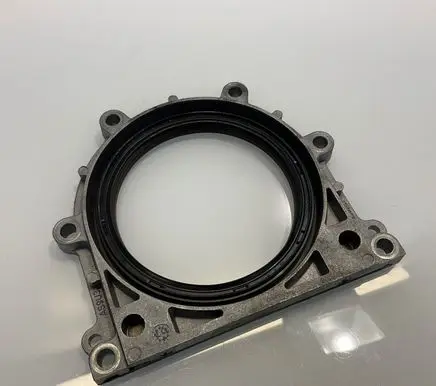 Mercedes-Benz C W204 Crankshaft Holder A6040100114 6040100114