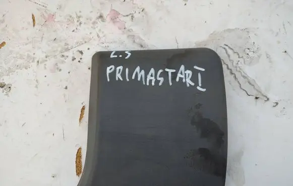 Nissan Primastar (B) pillar trim (bottom) 8200326370G