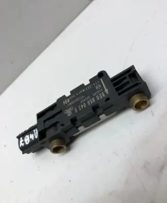 Audi A4 S4 B7 8E 8H Airbag deployment crash/impact sensor 8E0959643B