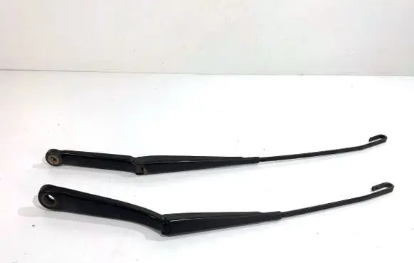 BMW X3 E83 Front wiper blade arm 7051668