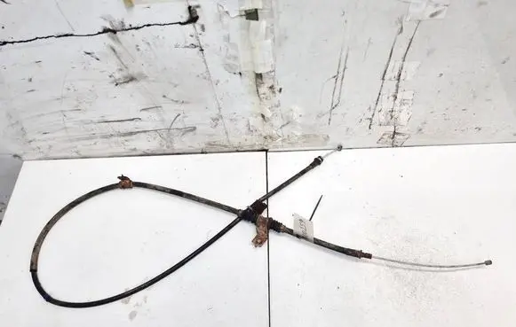Mitsubishi Pajero Handbrake/parking brake wiring cable 