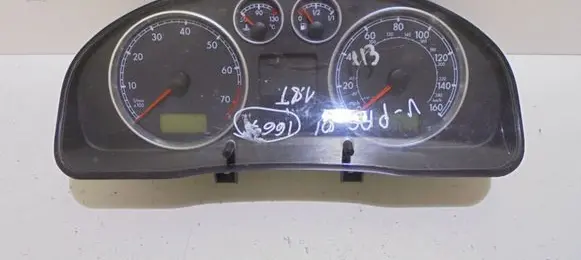 Volkswagen PASSAT B5.5 Speedometer (instrument cluster) 3B0920925 110080052005 10391