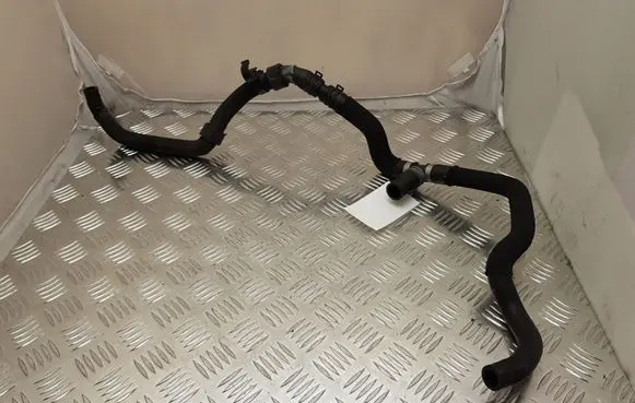 Audi A8 S8 D4 4H Engine coolant pipe/hose 4H2819672R