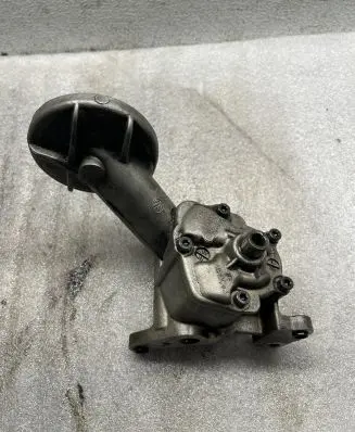 Audi A6 S6 C6 4F Oil pump 059115105