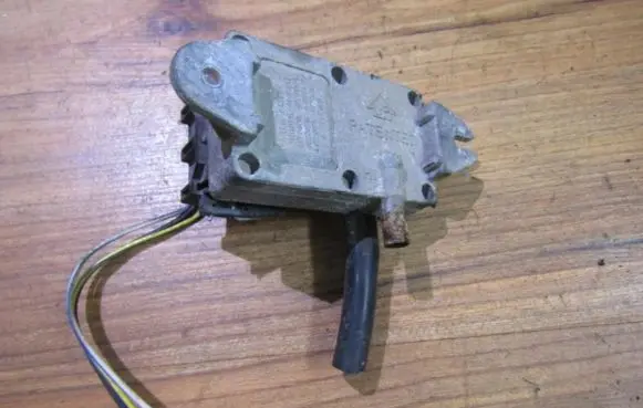 Ford Mondeo MK I Air pressure sensor 93bb9j460aa 93bb-9j460-aa
