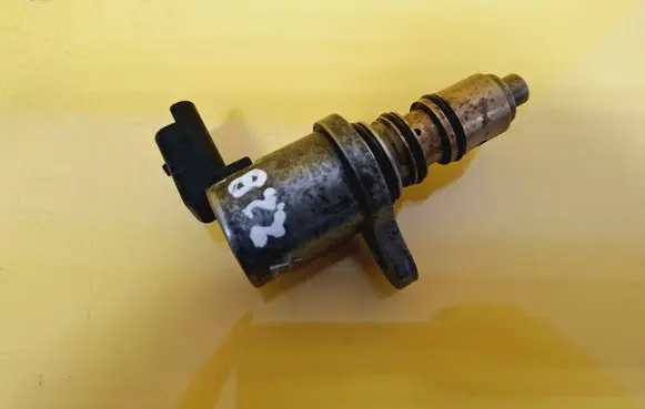 Peugeot 407 Camshaft vanos timing valve 