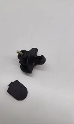 Honda CR-V Bracket in trunk/boot 