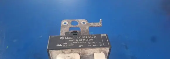 Volkswagen Polo IV 9N3 Coolant fan relay 1j0919506M