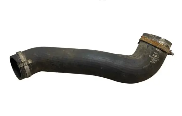 Jaguar XF X250 Intercooler hose/pipe 4R836F072AC D05WB