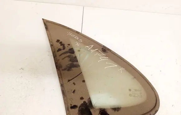 Opel Vectra B Rear side window as2