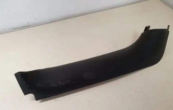 Volkswagen Touareg I Trunk/boot lower side trim panel 7L6867672