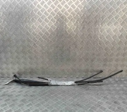 Mercedes-Benz Vito Viano W447 Windshield/front glass wiper blade A4478200300 A4478200500