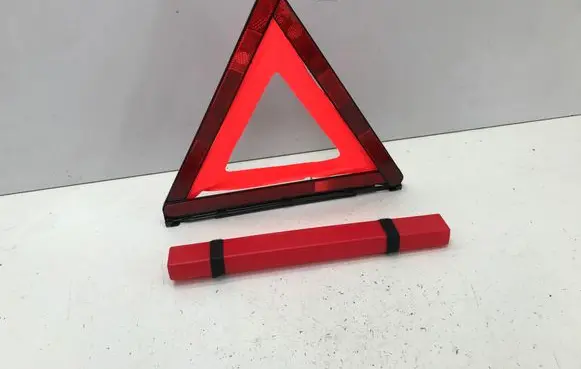 MG ZS Emergency warning sign 10066371