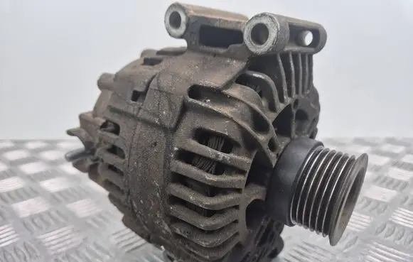 Mercedes-Benz C W204 Generator/alternator A0009060401 113038012 TG15C182