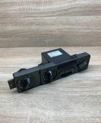 KIA Carnival Climate control unit OK57A61190 K57A