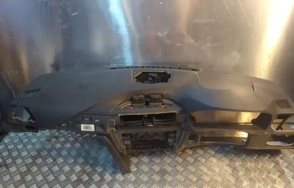 BMW 3 F30 F35 F31 Dashboard 72758412 9218491