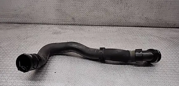 Volvo V60 Engine coolant pipe/hose 