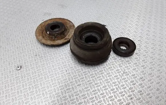 Volkswagen Transporter - Caravelle T5 Front upper strut mount 