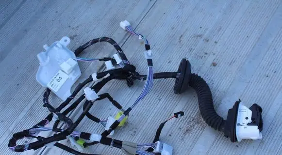 Lexus UX Front door wiring loom 8215176740
