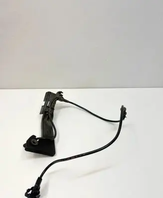 Mercedes-Benz SL R230 ABS brake wheel speed sensor A2305401317 2305401317