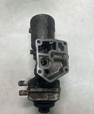 Volkswagen Touran I Oil filter mounting bracket 045115389J