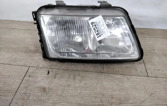 Audi A4 S4 B5 8D Headlight/headlamp