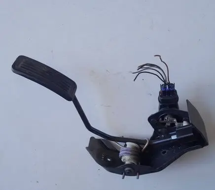 Toyota Corolla E120 E130 Accelerator throttle pedal 7811135030
