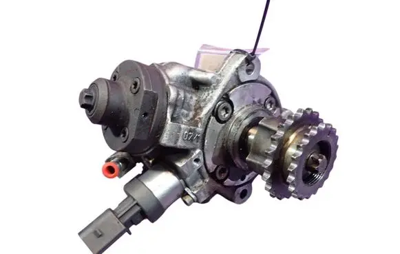 BMW 5 E60 E61 Fuel injection high pressure pump 