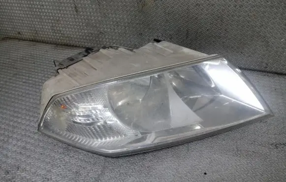 Skoda Octavia Mk2 (1Z) Headlight/headlamp E8203577